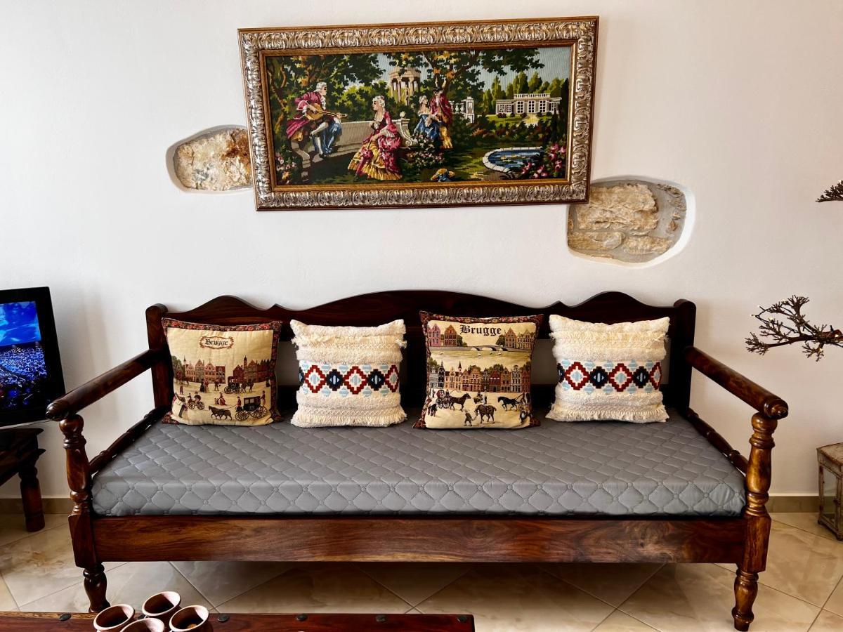 Petra Home Heritage And Hospitality Apérathos エクステリア 写真